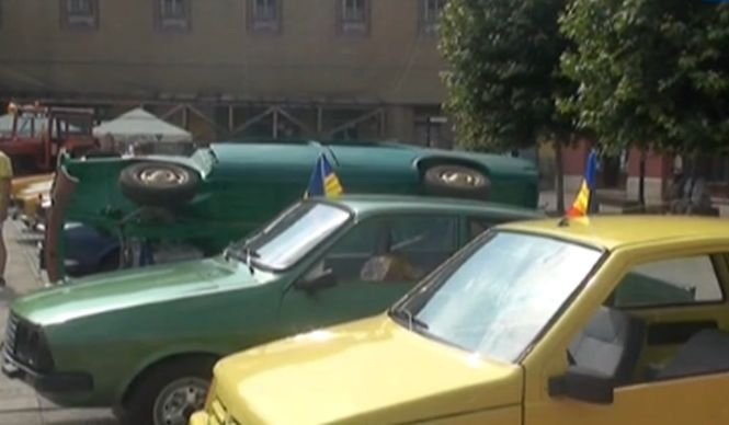 Dacia 1.300, cea mai admirată maşină la expoziţia Fabricat în România