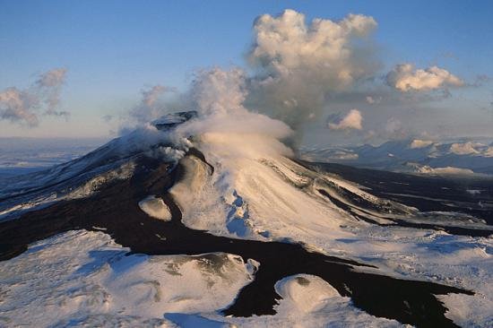 Islanda: Cod roşu de alertă pentru zboruri după o erupţie de mici proporţii a vulcanului Bardarbunga