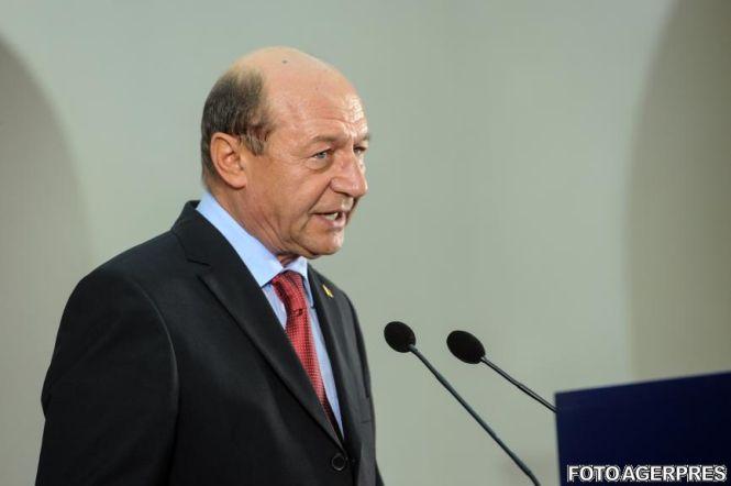 Băsescu: Nu se impune convocarea CSAT pentru discutarea situaţiei din Ucraina