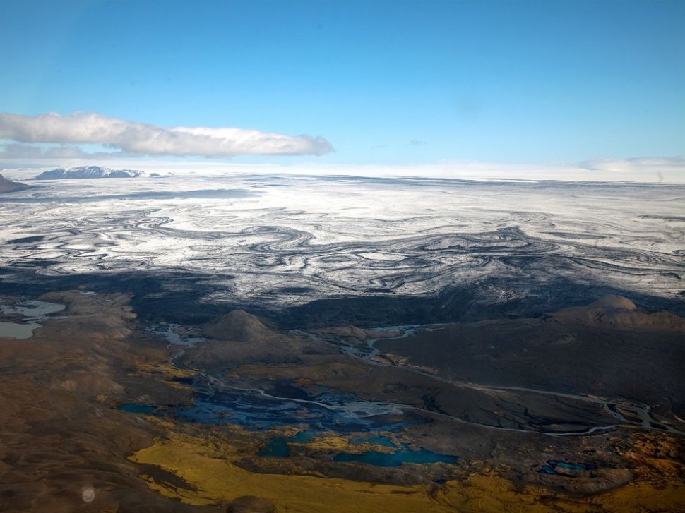 Islanda se pregăteşte de dezastru. Un nou vulcan s-a trezit la viaţă şi dă semne că va erupe în curând