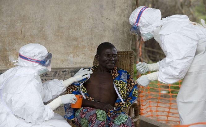 Primul caz de Ebola în Senegal. Şcolile din SUA fac controale LA SÂNGE tuturor elevilor care vin din Africa