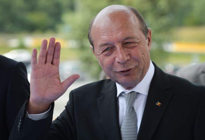Traian Băsescu participă la extraordinară a Consiliului European de la Bruxelles