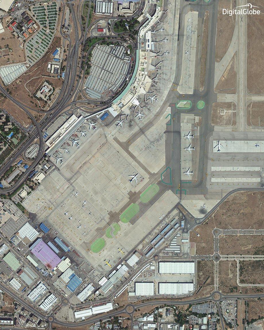 NIMIC nu mai poate fi ascuns. Imagini surprinse de cel mai puternic satelit: "Se văd char şi parbrizele maşinilor" 273734