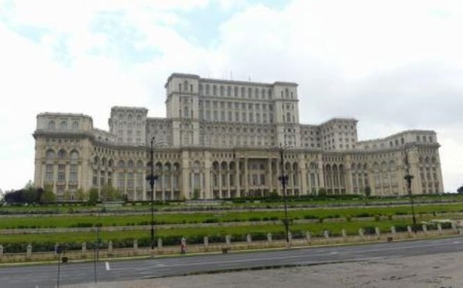 HG: O parte din Palatul Parlamentului trece în administrarea Ministerului Justiţiei