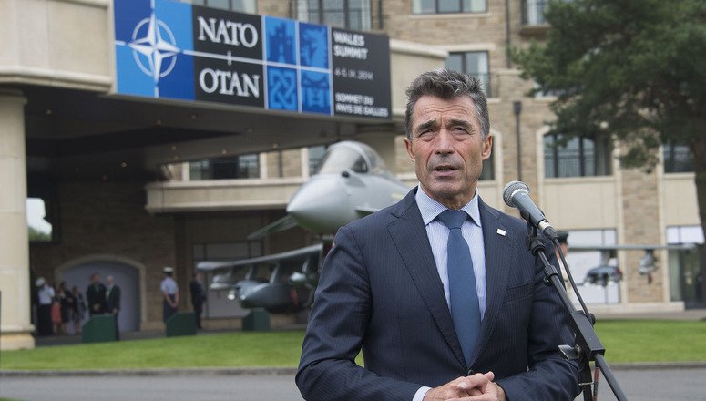 Rasmussen: NATO este o alianţă şi nu se implică în livrarea de echipamente militare Ucrainei. Statele membre pot decide individual