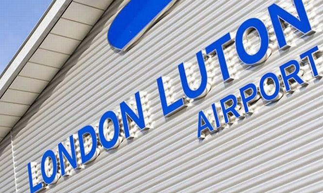 Un aeroport din Londra a fost evacuat, după descoperirea unui pachet suspect 