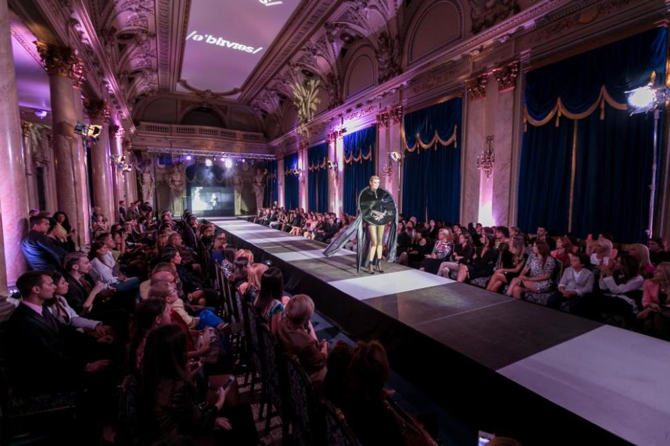 La doar 17 ani, designerul Isabela Walter şi-a lansat cea de-a treia colecţie. Eveniment fashion de excepţie 274831
