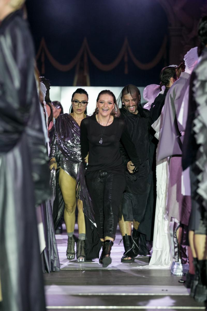 La doar 17 ani, designerul Isabela Walter şi-a lansat cea de-a treia colecţie. Eveniment fashion de excepţie 274839