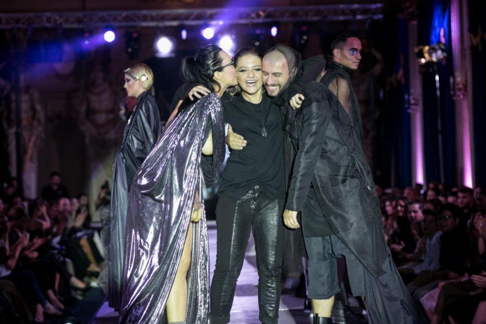 La doar 17 ani, designerul Isabela Walter şi-a lansat cea de-a treia colecţie. Eveniment fashion de excepţie 274840