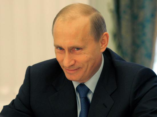 Vladimir Putin acuză occidentalii că utilizează criza din Ucraina pentru a &quot;reanima&quot; NATO