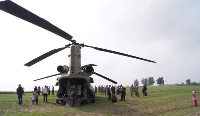 Şase elicoptere americane de luptă au aterizat de urgenţă într-un sat din Polonia. Vezi aici ce s-a întâmplat 