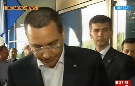 Victor Ponta: Băsescu nu ştie să muncească şi face gălăgie