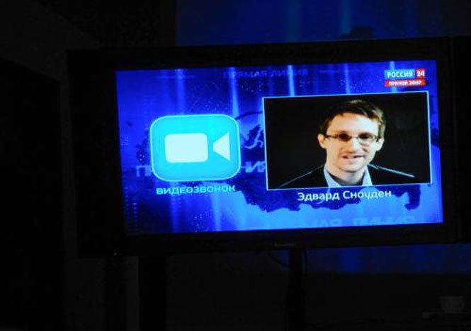 Snowden: NSA a transmis date confidenţiale brute Israelului 
