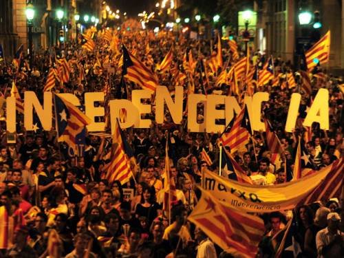 Parlamentul Cataloniei a votat organizarea unei &quot;consultări populare&quot; privind independenţa