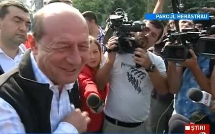 Traian Băsescu a dat cu subsemnatul pentru Elena Udrea