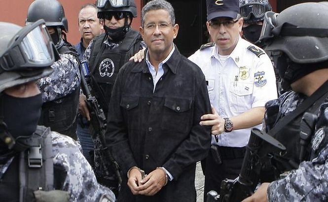 Fostul preşedinte din El Salvador a fost ÎNCHIS pentru corupţie