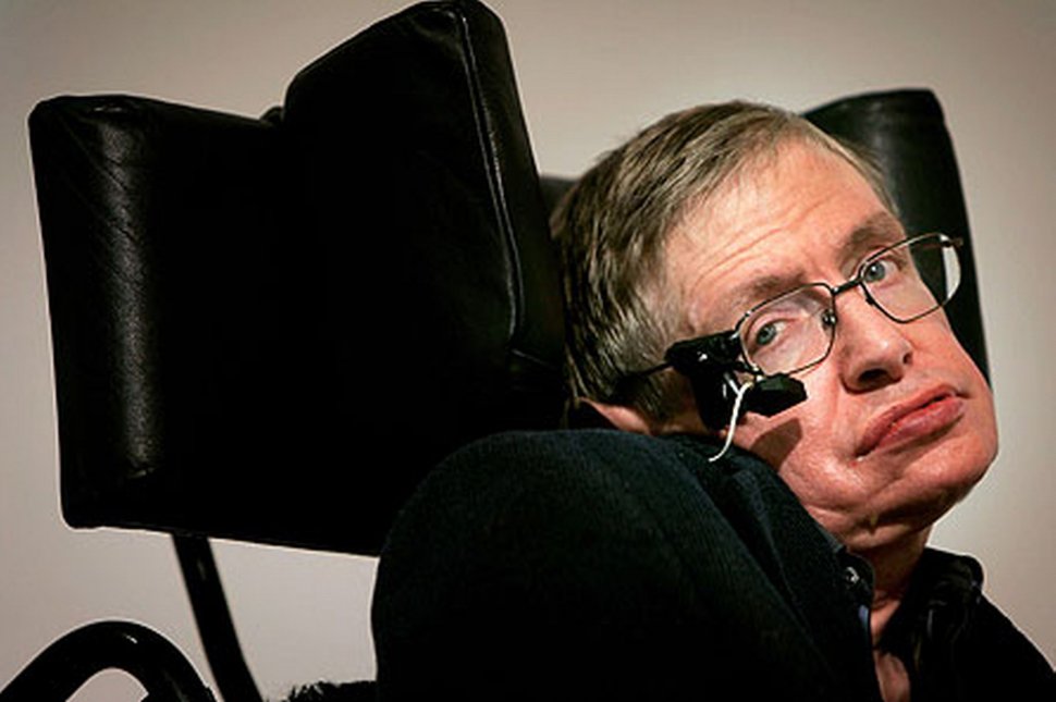 Stephen Hawking spune că &quot;Dumnezeu nu există&quot; şi confirmă că este ateu