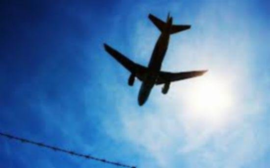 Pasagerii din aeronava care a aterizat de urgenţă la Timişoara au plecat după patru ore