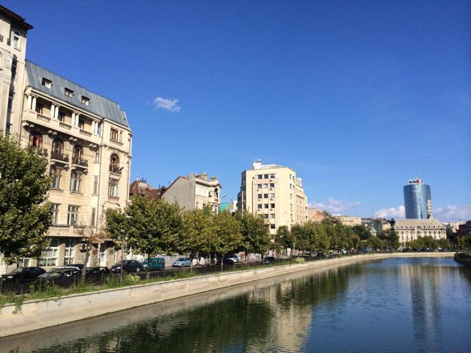 AMBASADOR pentru România. Unul din cei mai renumiţi fotografi ai National Geographic, fermecat de Bucureşti 277419