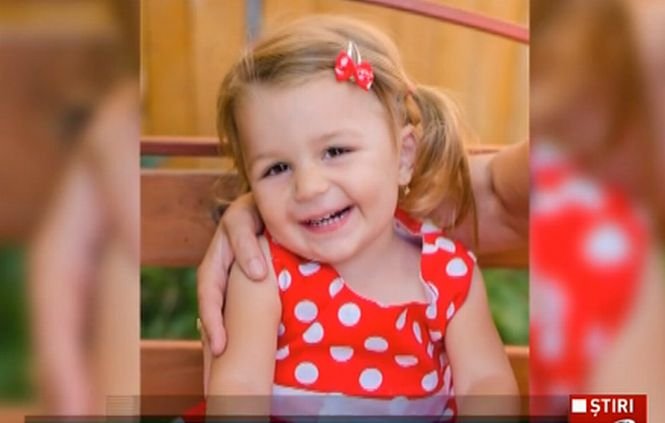 &quot;Vreau să ajut&quot;. Andreea, o fetiţă de 3 ani, are nevoie de ajutor pentru a învinge în lupta cu moartea