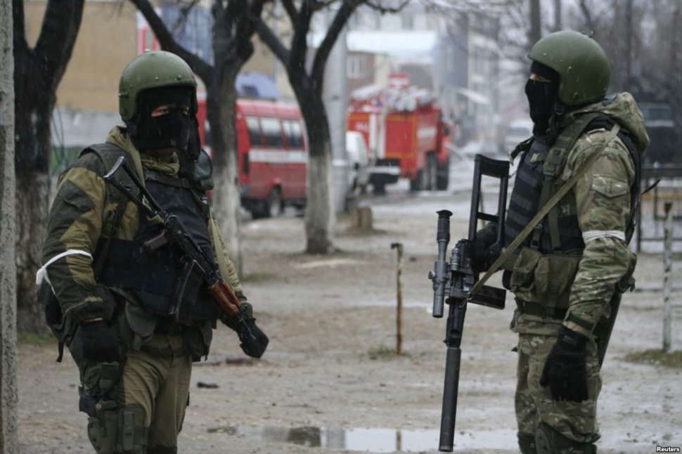 RUŞII au atacat o şcoală din estul Ucrainei. Cel puţin 10 oameni au murit, în timpul primei ore de curs