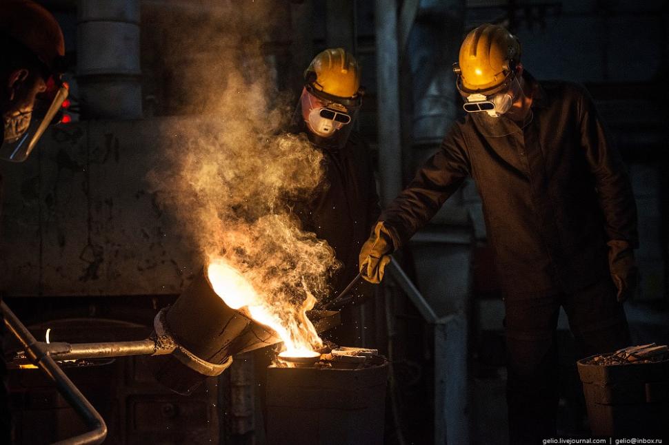 Dovada că RUŞII se pregătesc de luptă. Ce fac în această FABRICĂ: "Se lucrează la foc continuu" 277937