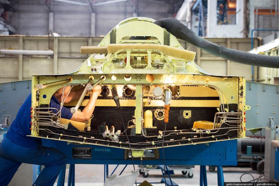 Dovada că RUŞII se pregătesc de luptă. Ce fac în această FABRICĂ: "Se lucrează la foc continuu" 277943