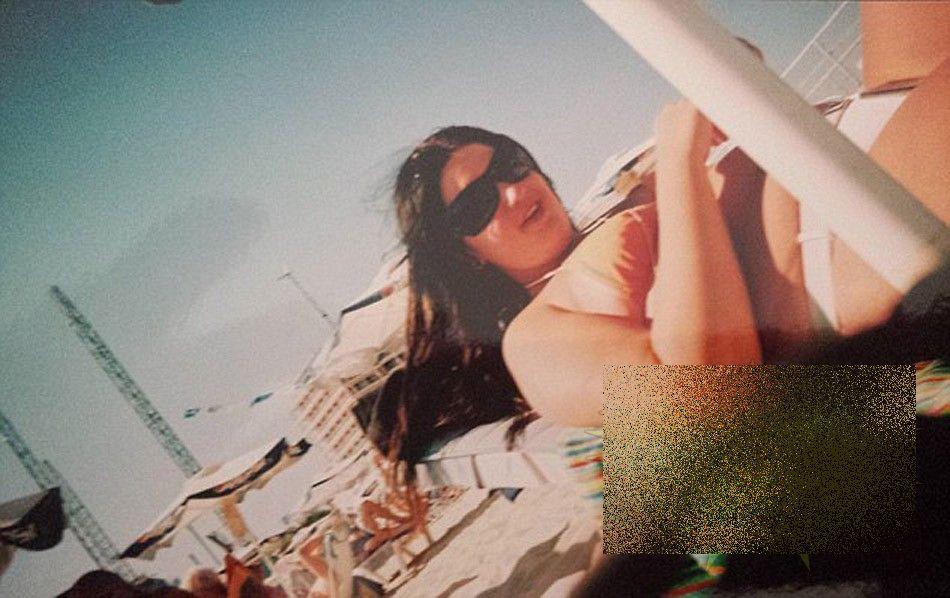 Şi-a cumpărat rochia de mireasă măsura 36, deşi ea purta 44. Invitaţii s-au ridicat în picioare când au văzut-o la nuntă 277925