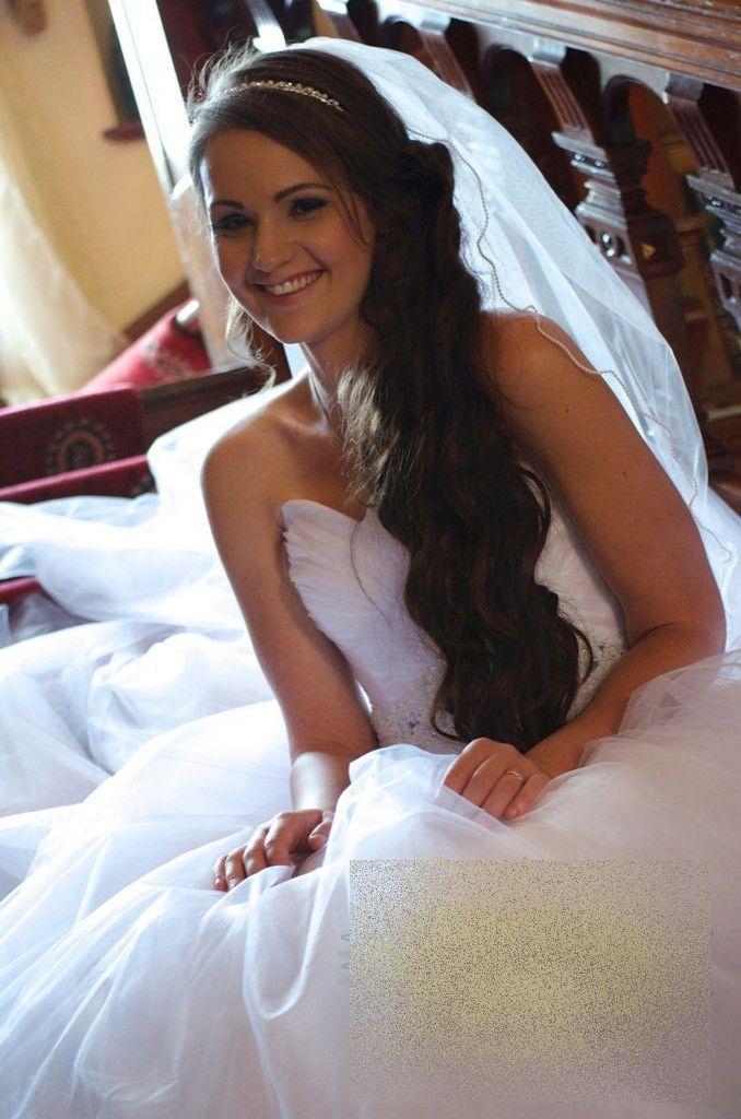 Şi-a cumpărat rochia de mireasă măsura 36, deşi ea purta 44. Invitaţii s-au ridicat în picioare când au văzut-o la nuntă 277930