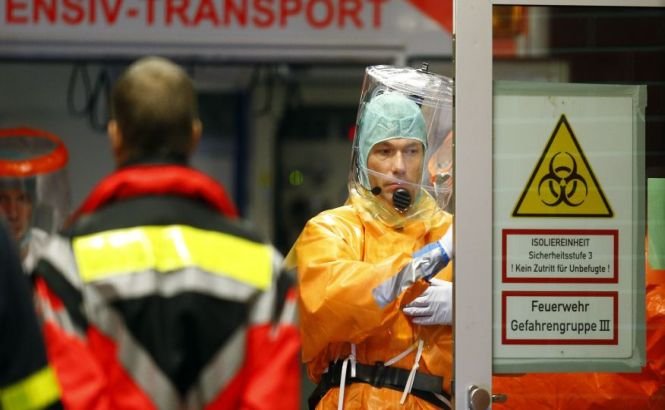 Un medic infectat cu Ebola în Sierra Leone a ajuns în Germania pentru tratament