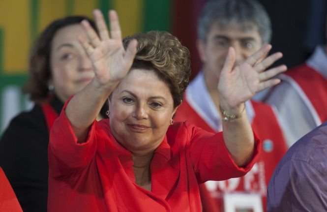 Alegeri în Brazilia: Rousseff, în frunte cu 40,3% din voturi, potrivit primelor date oficiale