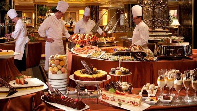 Cum arată hotelul unde CHINEZII au plătit 1.3 MILIOANE de dolari pe cameră 278523