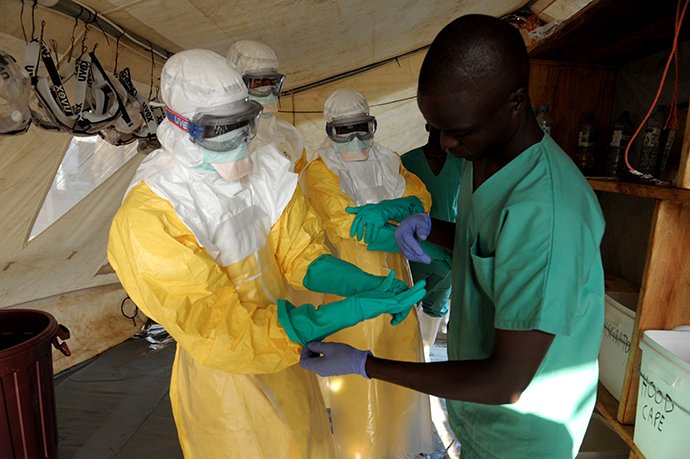 Obiceiurile simple, dar sănătoase care te feresc de Ebola