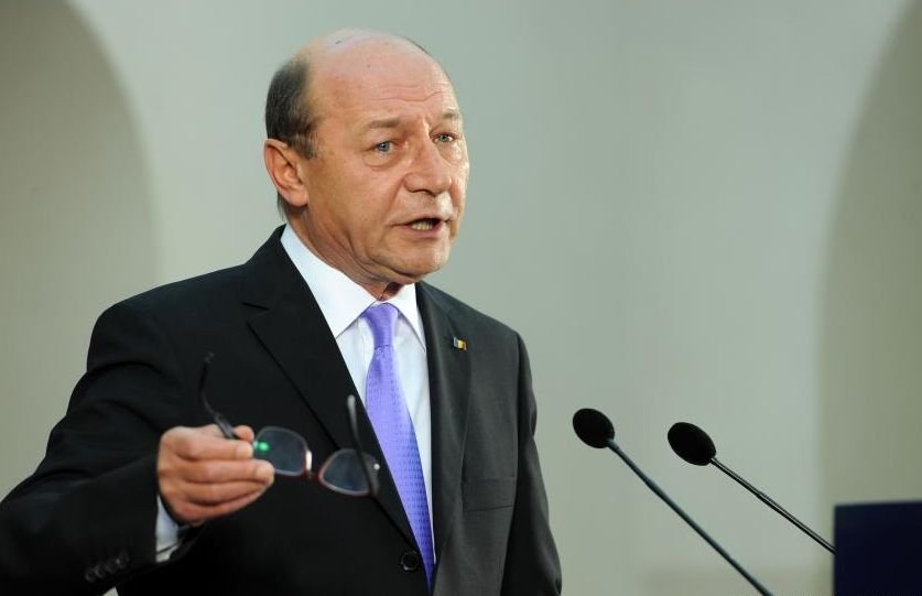 Băsescu: Am semnat revocarea lui Kelemen Hunor. Am aşteptat trei luni, s-a întrecut măsura