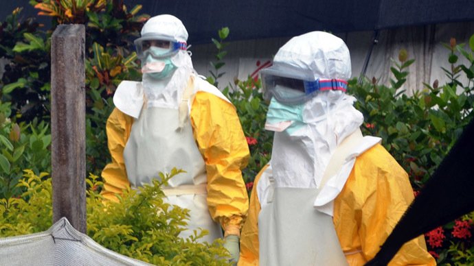 Ebola se RĂSPÂNDEŞTE cu rapiditate în SUA. Primul pacient a murit deja. Alte 50 de persoane, monitorizate
