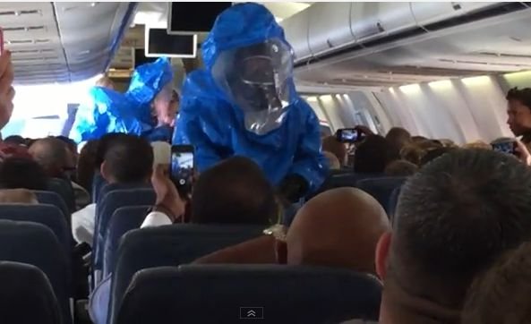 Un american a strigat că are Ebola într-un avion cu 290 de pasageri. Imagini cu momentele de panică