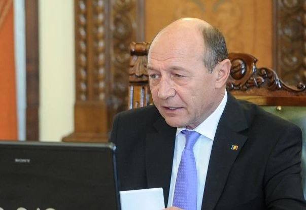 Traian Băsescu, 10 ani plini de corupţie