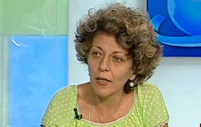 Adina Anghelescu: Prin declaraţiile sale, Băsescu riscă imaginea României în lume