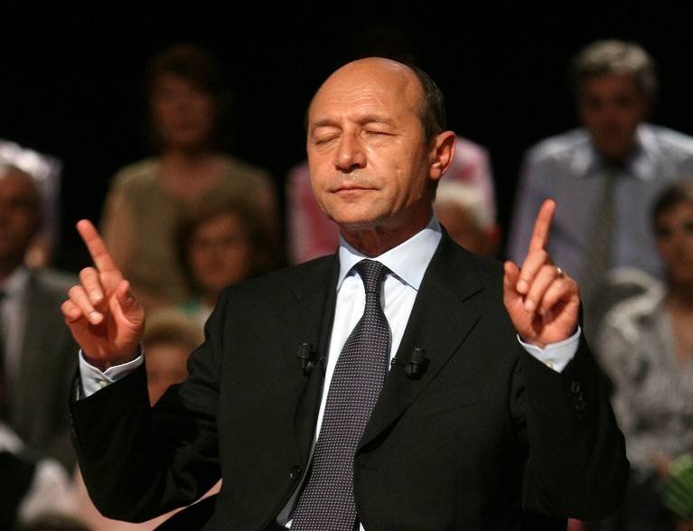Ameninţări făcute de Traian Băsescu: &quot;Stai să îmi termin mandatul şi voi spune şi eu foarte multe&quot;