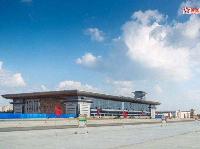 Aventură în Coreea de Nord. Cum arată avionul care te duce în ţara lui Kim Jong Un 279455