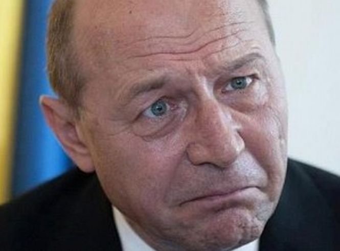 DEZAMĂGIRE în tabăra susţinătorilor lui Băsescu. Tăpălagă: Preşedintele, sacrificiu pentru sirena roz