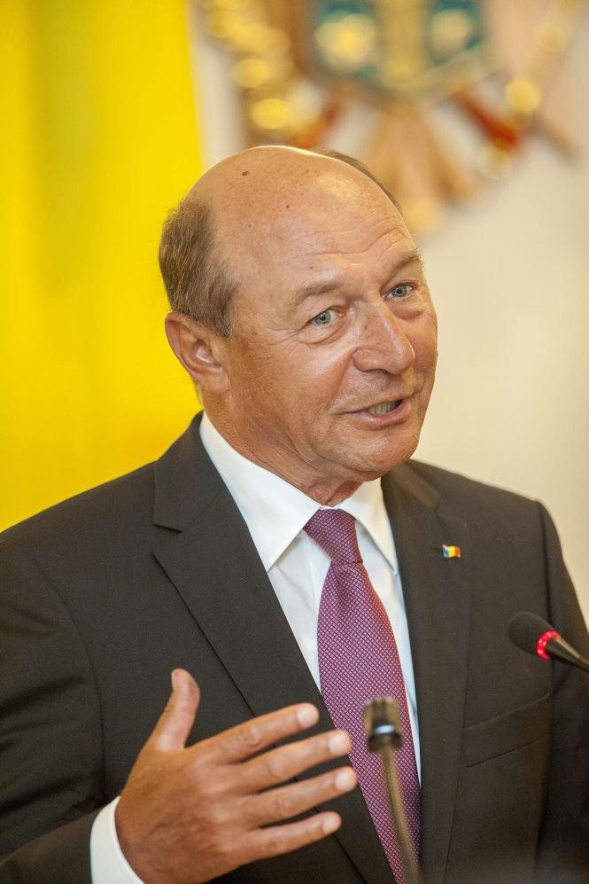 Băsescu ar putea rămâne fără acces la secrete