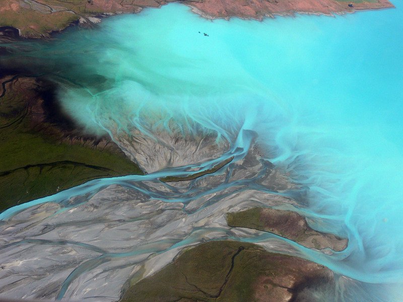 Care este explicaţia ştiinţifică din spatele acestor imagini IREALE. &quot;De ce sunt atât de albastre aceste lacuri?&quot;