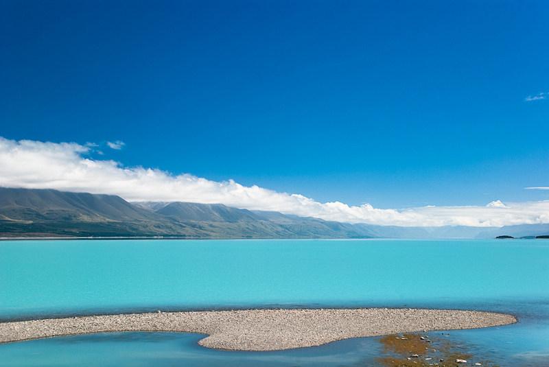 Care este explicaţia ştiinţifică din spatele acestor imagini IREALE. "De ce sunt atât de albastre aceste lacuri?" 279789