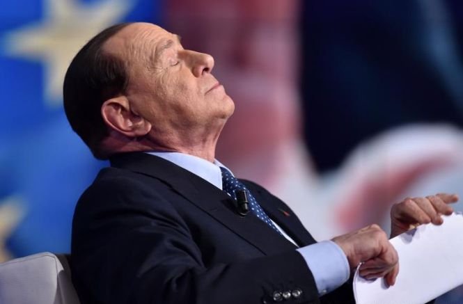 Vladimir Putin l-a vizitat &quot;pe vechiul său prieten&quot; Silvio Berlusconi