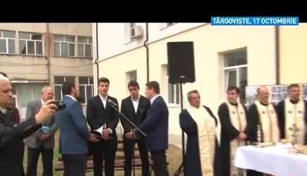 Biserica iubeşte miniştrii. Ministrul Sănătăţii a fost primit cu onoruri de membrii clerului din Târgovişte