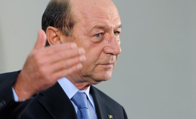 SIE îl CONTRAZICE din nou pe Băsescu. Comisia confirmă presiunile preşedintelui asupra Serviciului şi spune că nu putea să-i dea informaţii