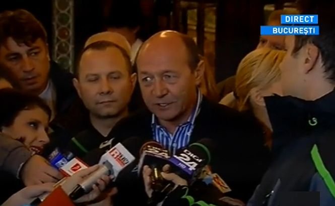 Băsescu spune din nou că Ponta a fost ofiţer acoperit SIE, dar nu arată dovezi