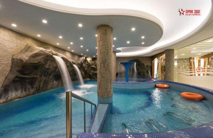 Este cel mai impresionant resort de ski din ţară. Un SINGUR turist a venit până acum aici. Vezi cine este 281307