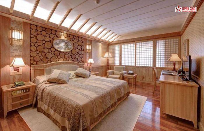 Este cel mai impresionant resort de ski din ţară. Un SINGUR turist a venit până acum aici. Vezi cine este 281312